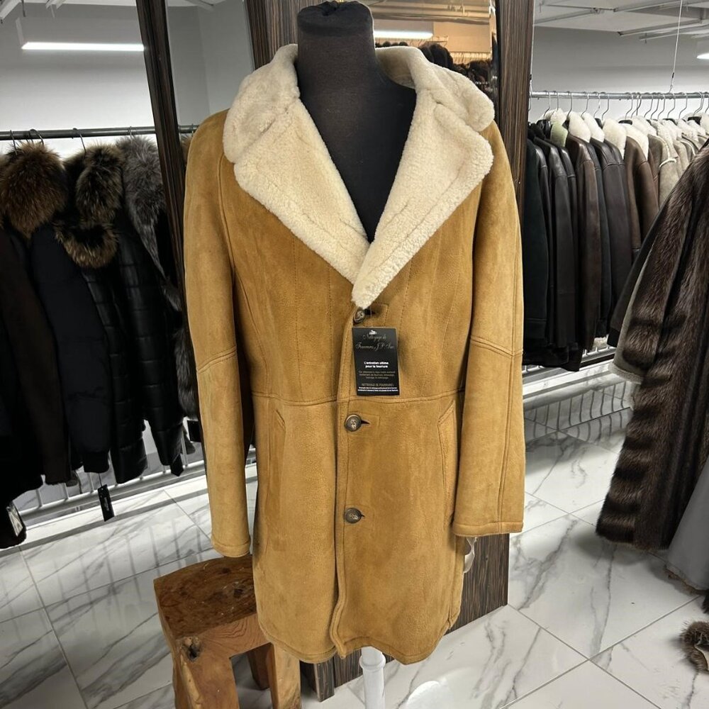 Shearling men's shearling size 42 was 2895 now $700